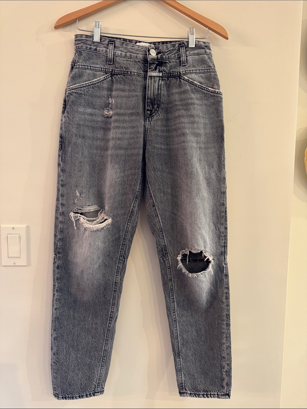 Closed Women's Distressed Boyfriend Jeans - Gray